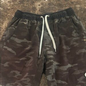 Vuori mens XS Camo Shorts with Drawstring
